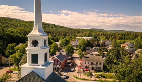 sotwe only|Only In Stowe: The Best of Vermont in Every Season.